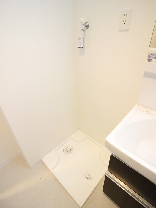 物件内観写真18　(洗濯機置場)