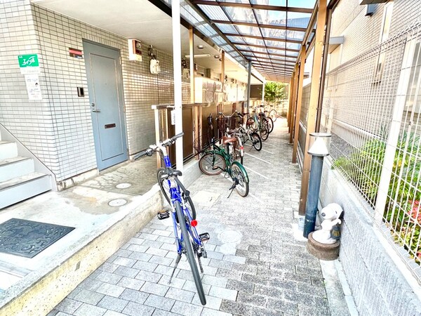 駐輪場