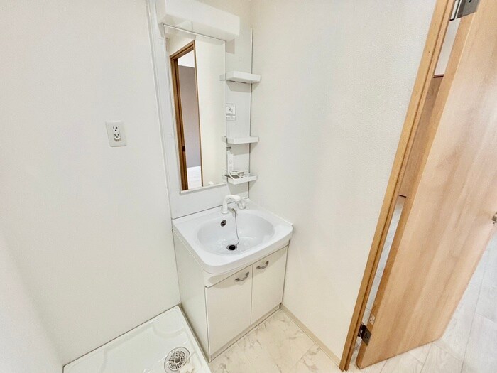 物件内観写真12　(洗面)