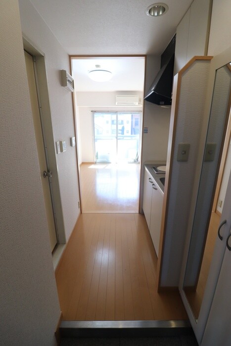 物件内観写真14　(廊下)