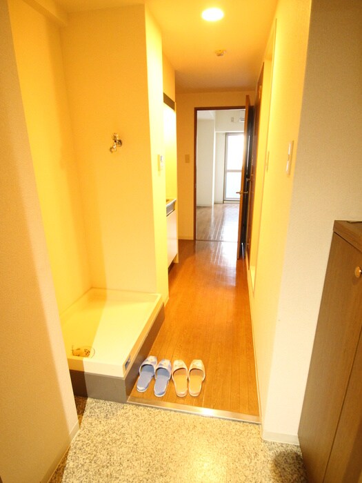 物件内観写真7　(玄関)