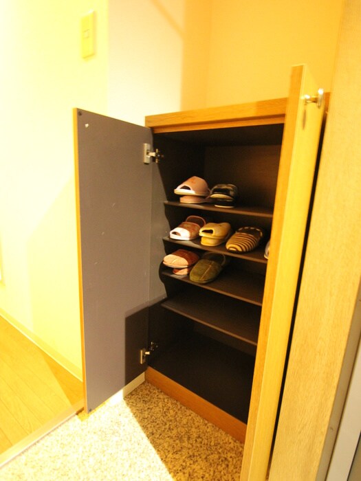 物件内観写真8　(靴箱)