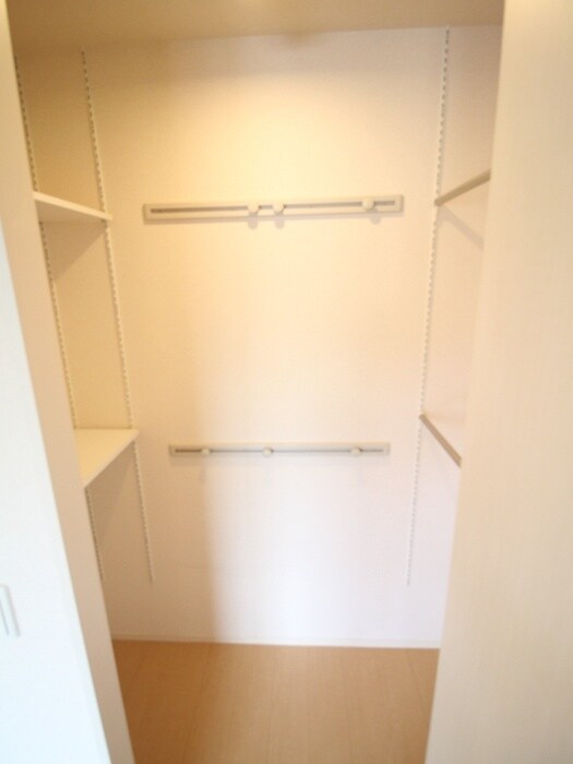 物件内観写真11　(収納)