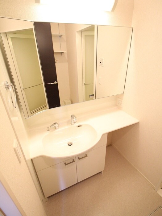 物件内観写真13　(洗面)