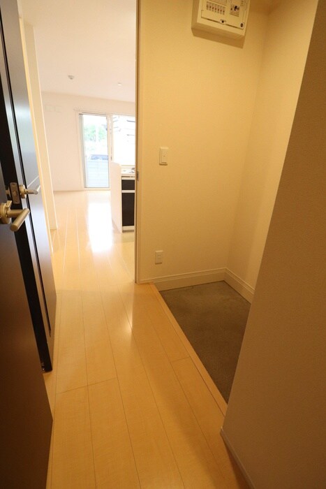 物件内観写真17　(玄関)
