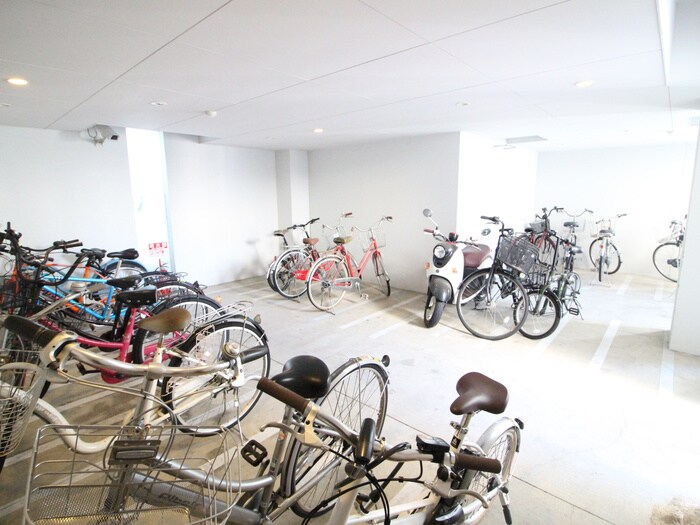 物件外観写真6　(駐輪場)