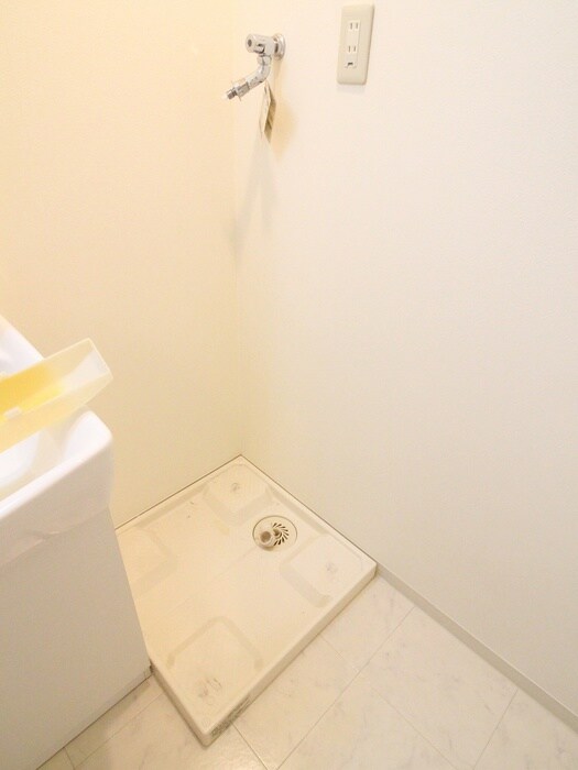 物件内観写真19　(洗濯機置場)