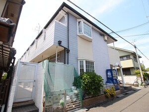 ヴィレッジハウス外観写真