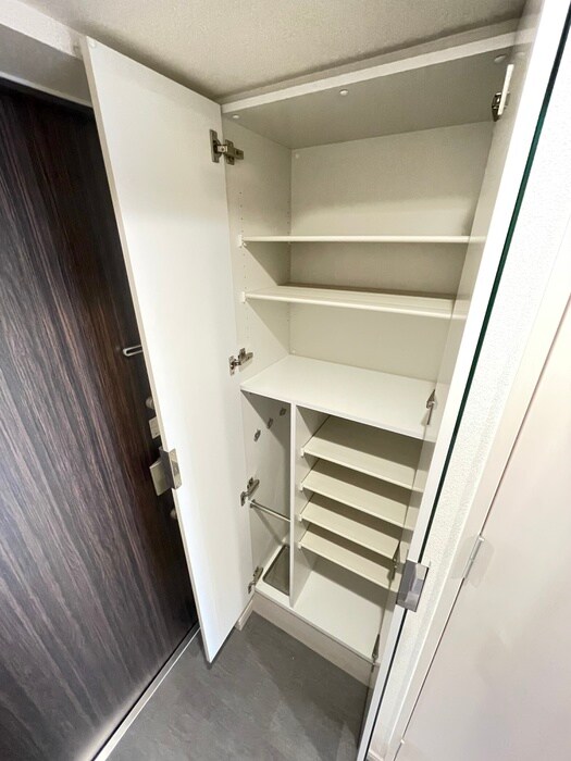 物件内観写真15　(靴箱)