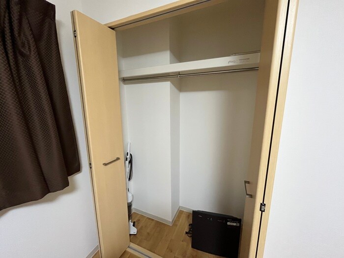 物件内観写真12　(収納)