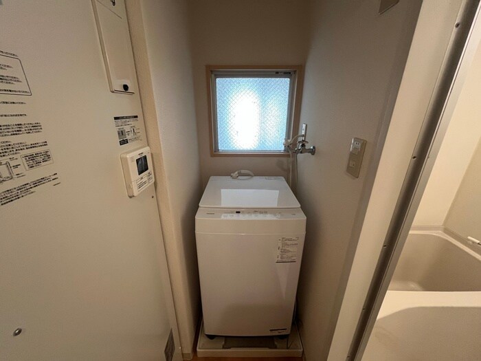 物件内観写真15　(洗濯機置場)
