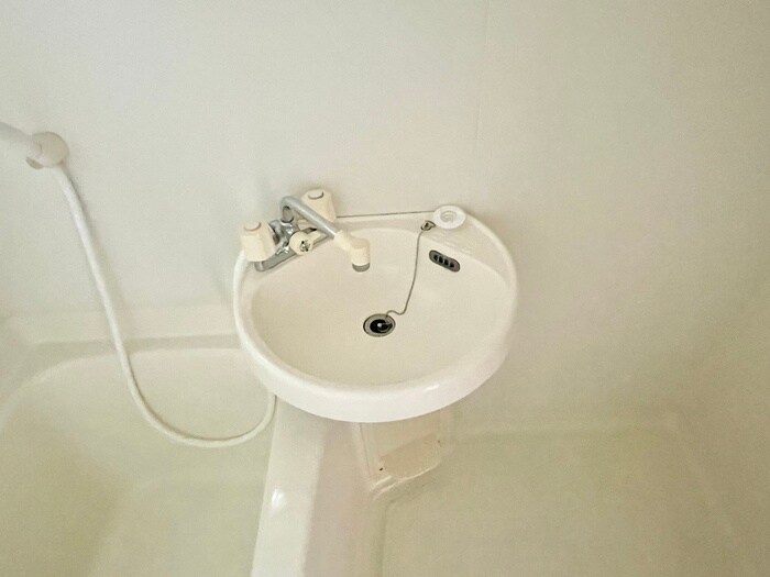 物件内観写真8　(洗面)