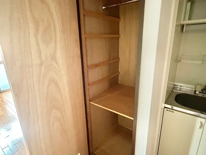 物件内観写真16　(収納)