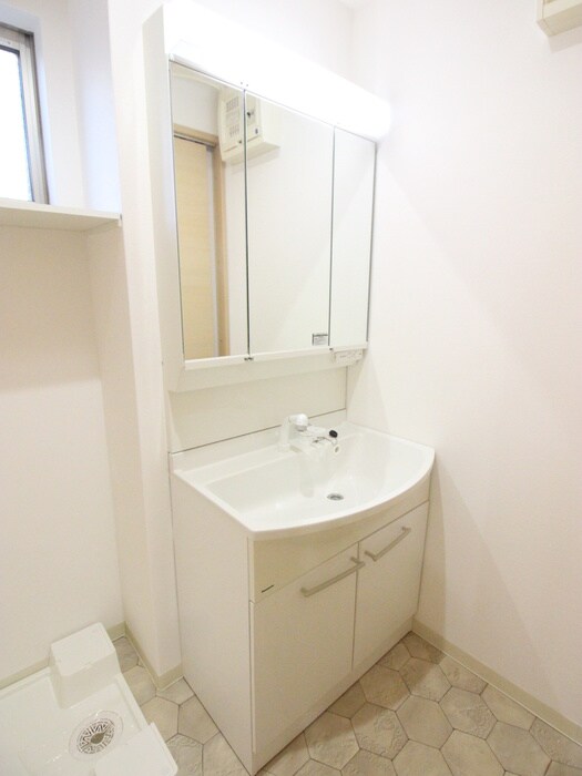 物件内観写真9　(洗面)