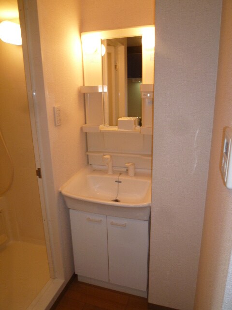 物件内観写真11　(洗面)