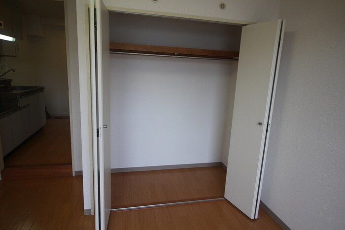 物件内観写真18　(収納)