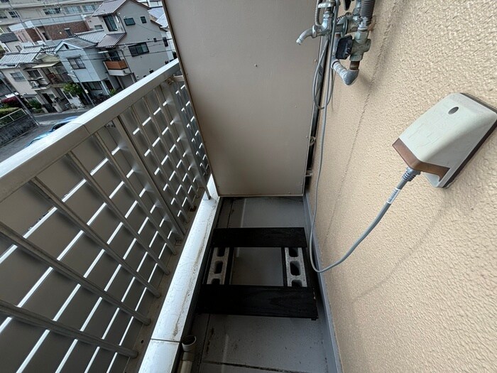 物件内観写真11　(洗濯機置場)