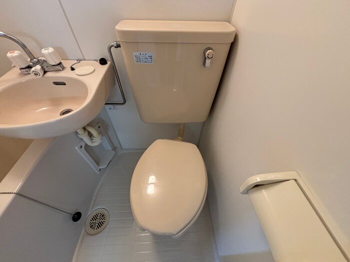 物件内観写真15　(トイレ)