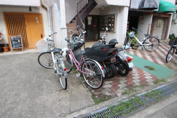 バイク置き場