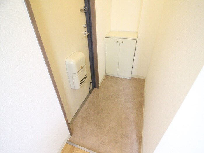 物件内観写真7　(玄関)