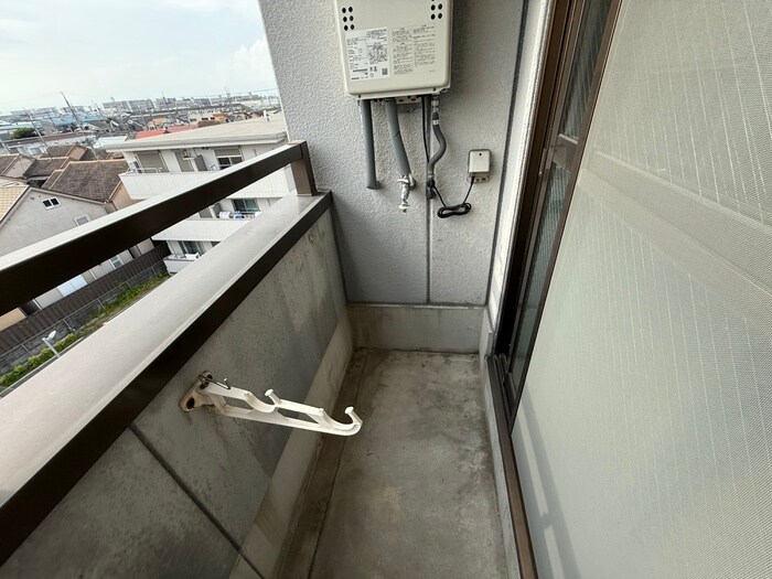 物件内観写真13　(洗濯機置場)