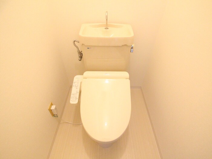 物件内観写真14　(トイレ)