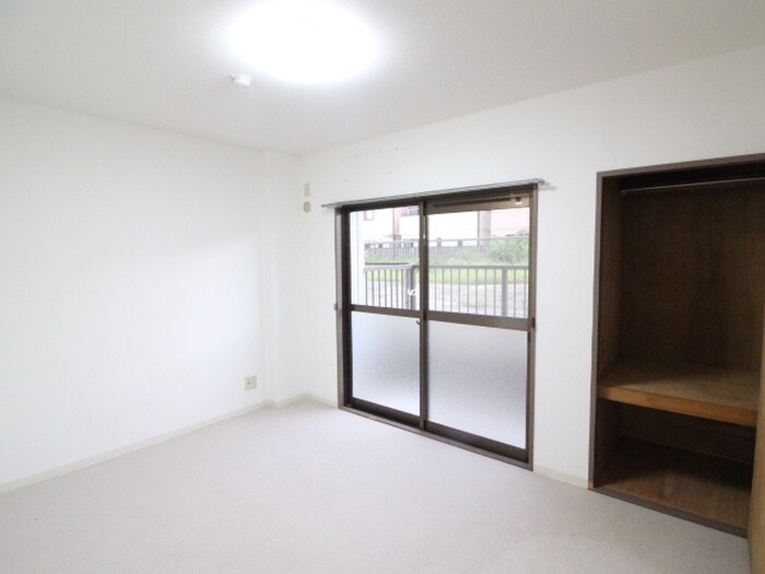 物件内観写真15　(居室)