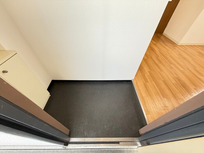 物件内観写真15　(玄関)