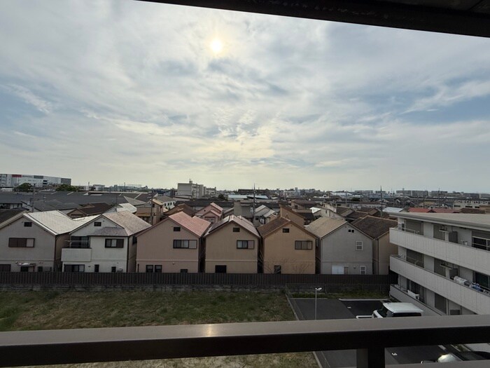 物件内観写真21　(室内からの展望)