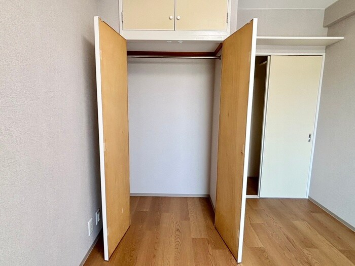 物件内観写真12　(収納)