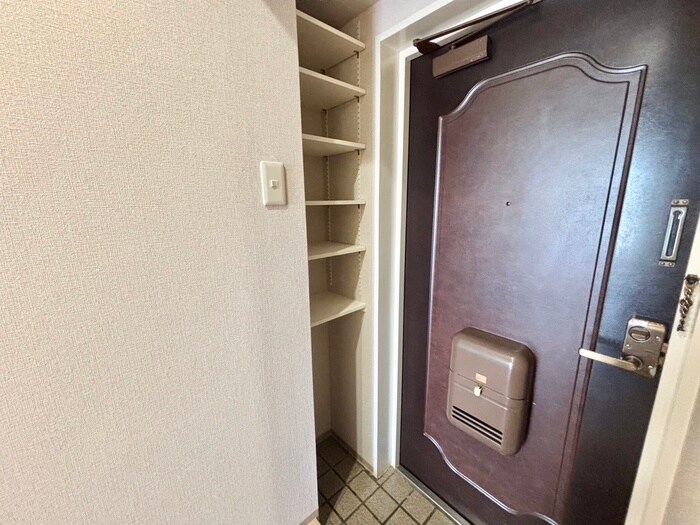 物件内観写真16　(靴箱)