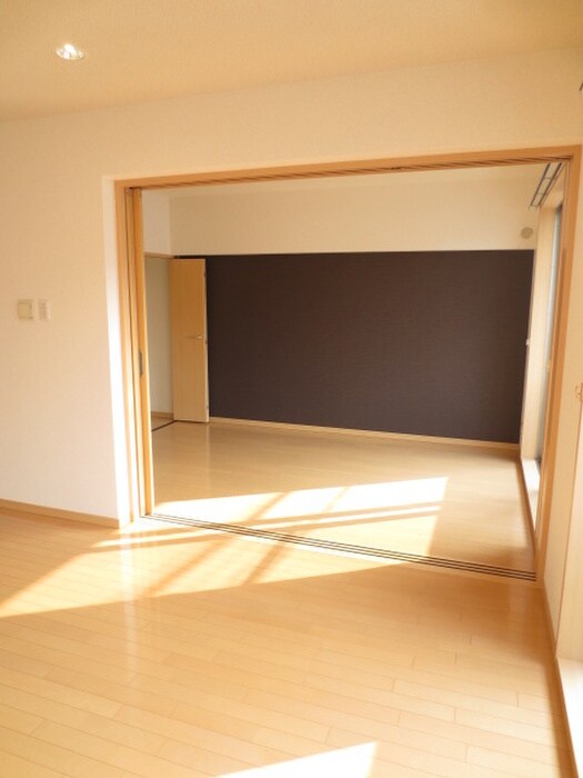 物件内観写真10　(居室)