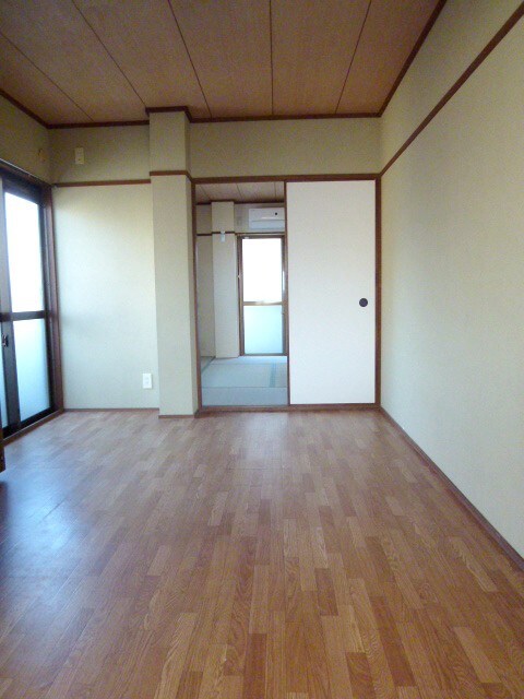 物件内観写真13　(居室)