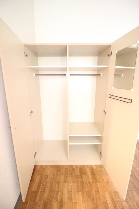物件内観写真12　(収納)