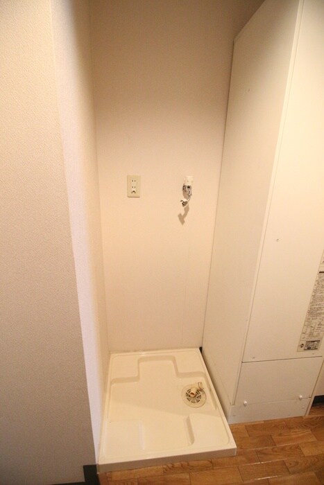 物件内観写真13　(洗濯機置場)