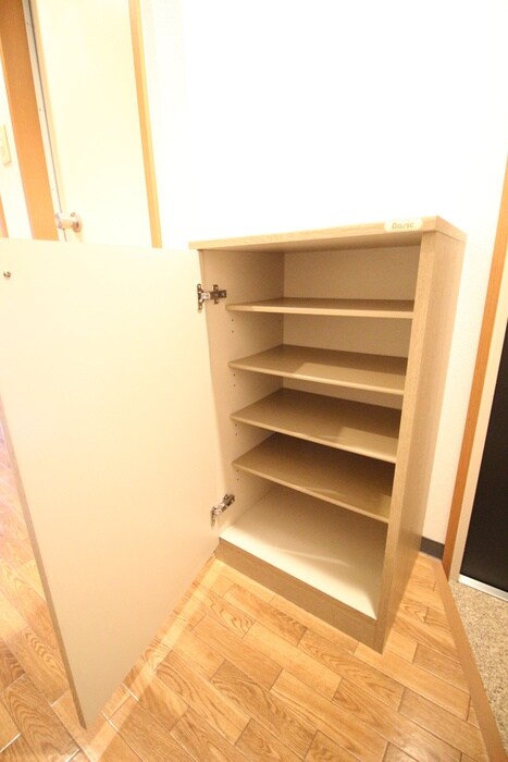 物件内観写真14　(靴箱)