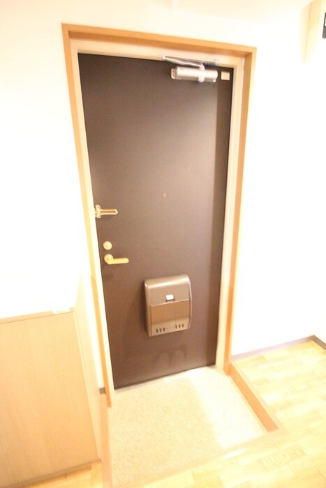 物件内観写真17　(玄関)