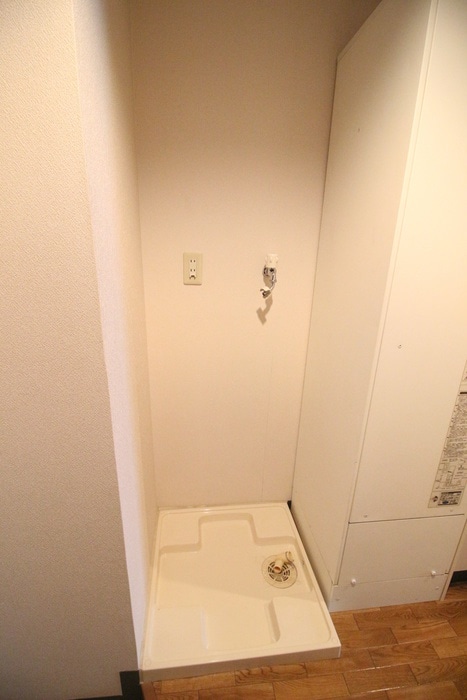 物件内観写真17　(洗濯機置場)