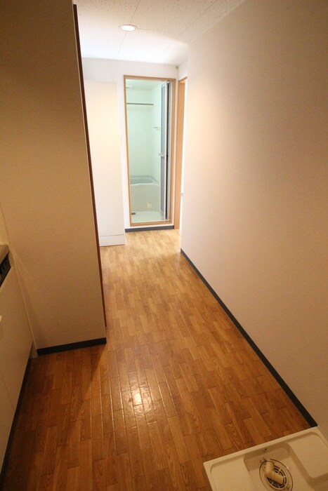 物件内観写真18　(廊下)