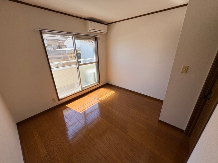 物件内観写真8　(居室)