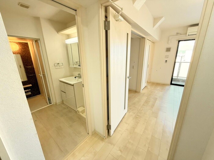 物件内観写真19　(廊下)