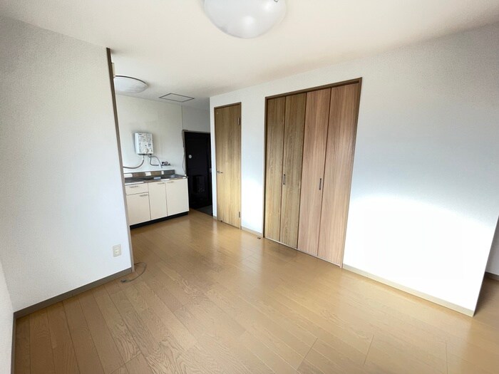 物件内観写真8　(居室)