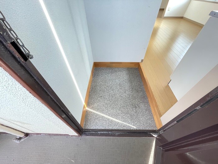 物件内観写真15　(玄関)