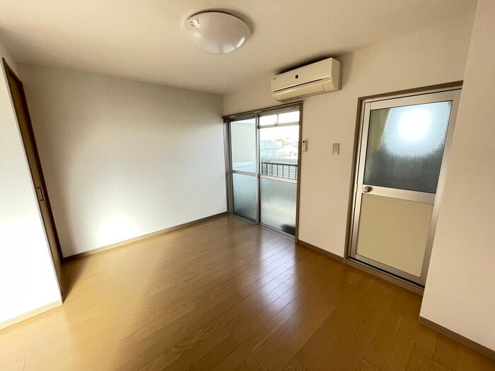 物件内観写真19　(居室)