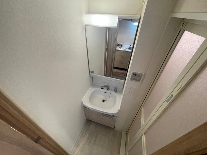 物件内観写真12　(洗面)