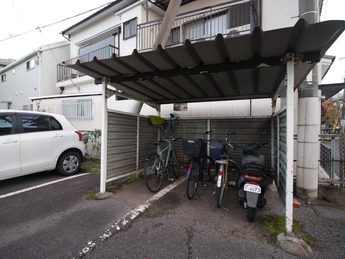 物件外観写真5　(駐輪場)