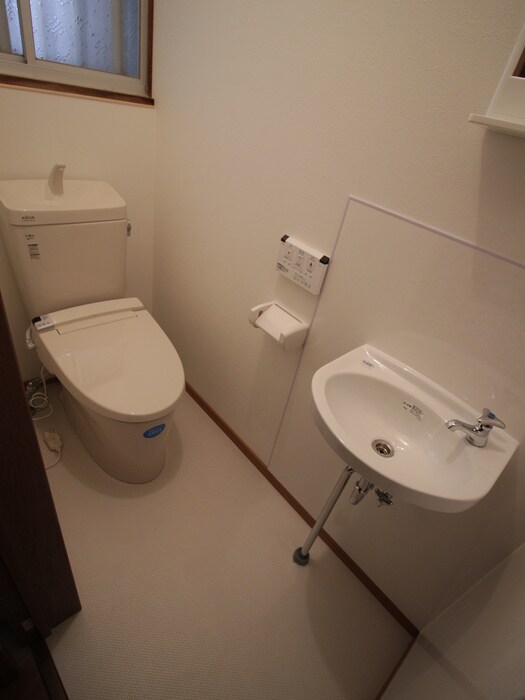 物件内観写真14　(トイレ)