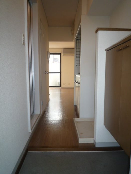 物件内観写真8　(廊下)