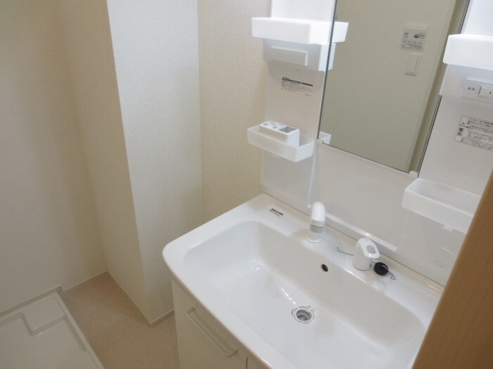 物件内観写真9　(洗濯機置場)