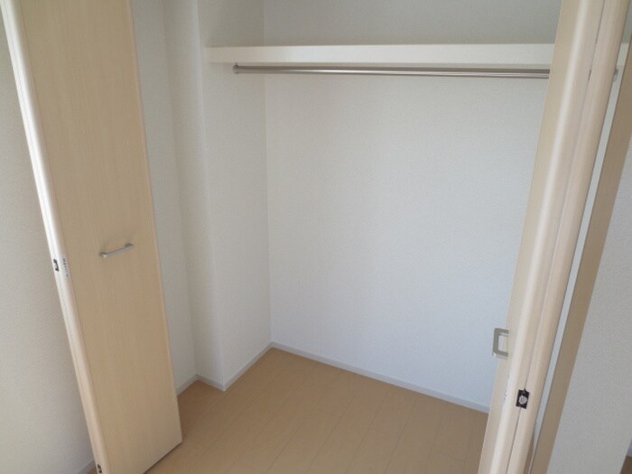 物件内観写真15　(収納)